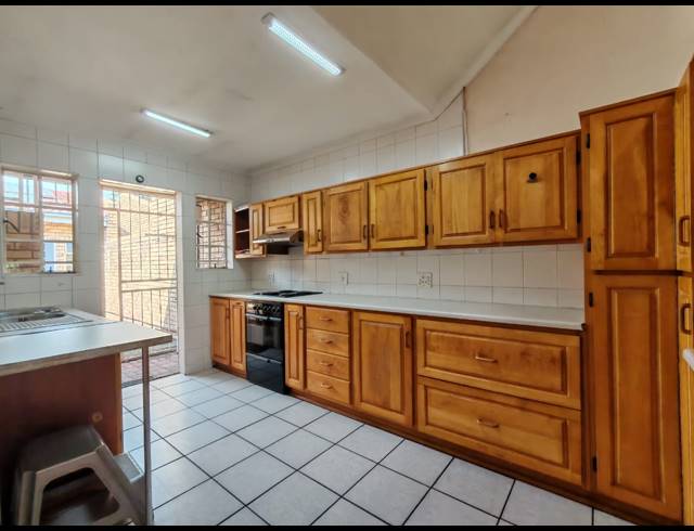3 BEDROOM TOWNHOUSE FOR SALE IN THREE RIVERS